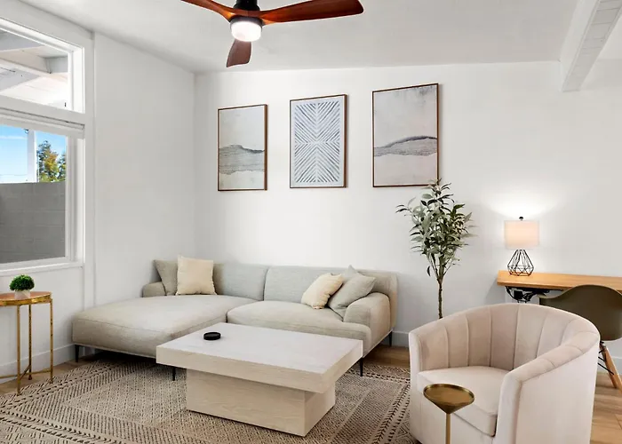 Сasa de vacaciones Brand New W Parking Blocks From Oldtown- 1a *