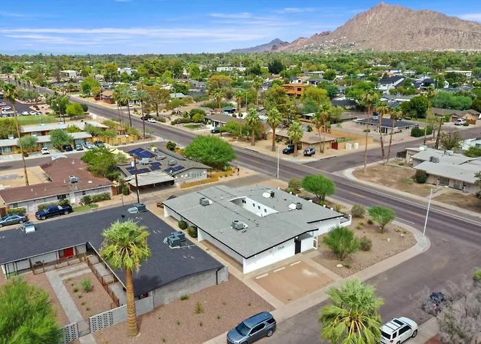 Сasa de vacaciones Brand New W Parking Blocks From Oldtown- 1a Scottsdale